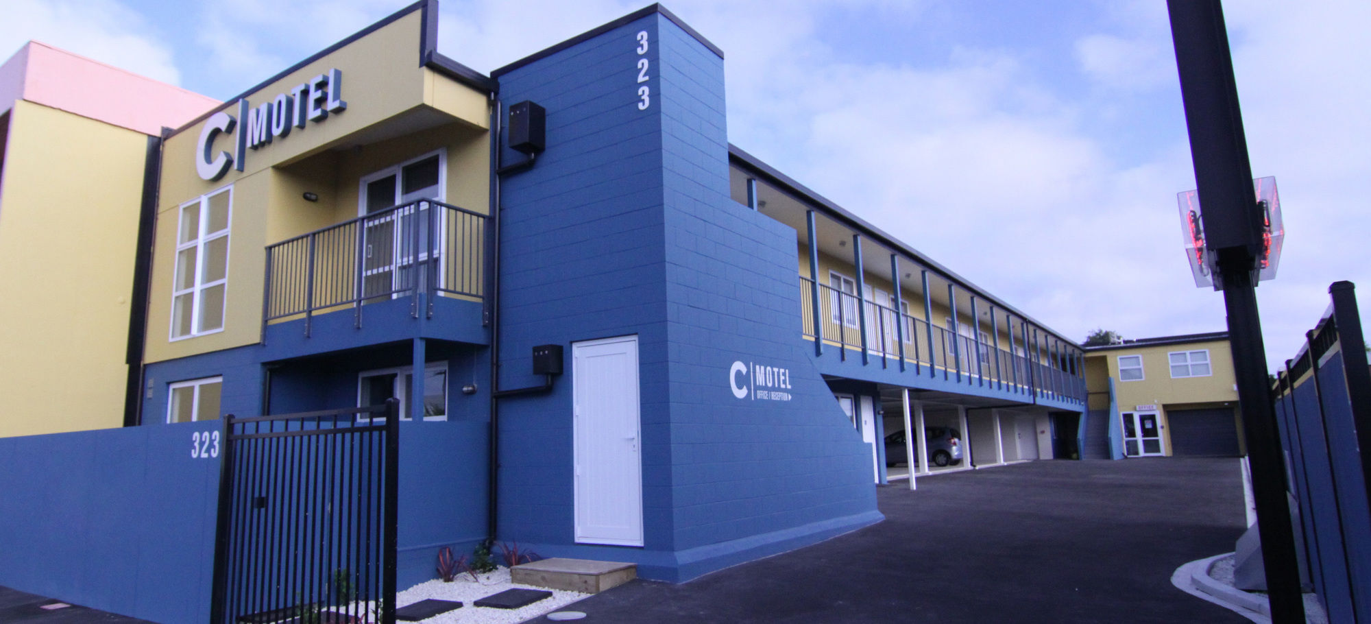 C-Motel Κράισττσερτς Εξωτερικό φωτογραφία