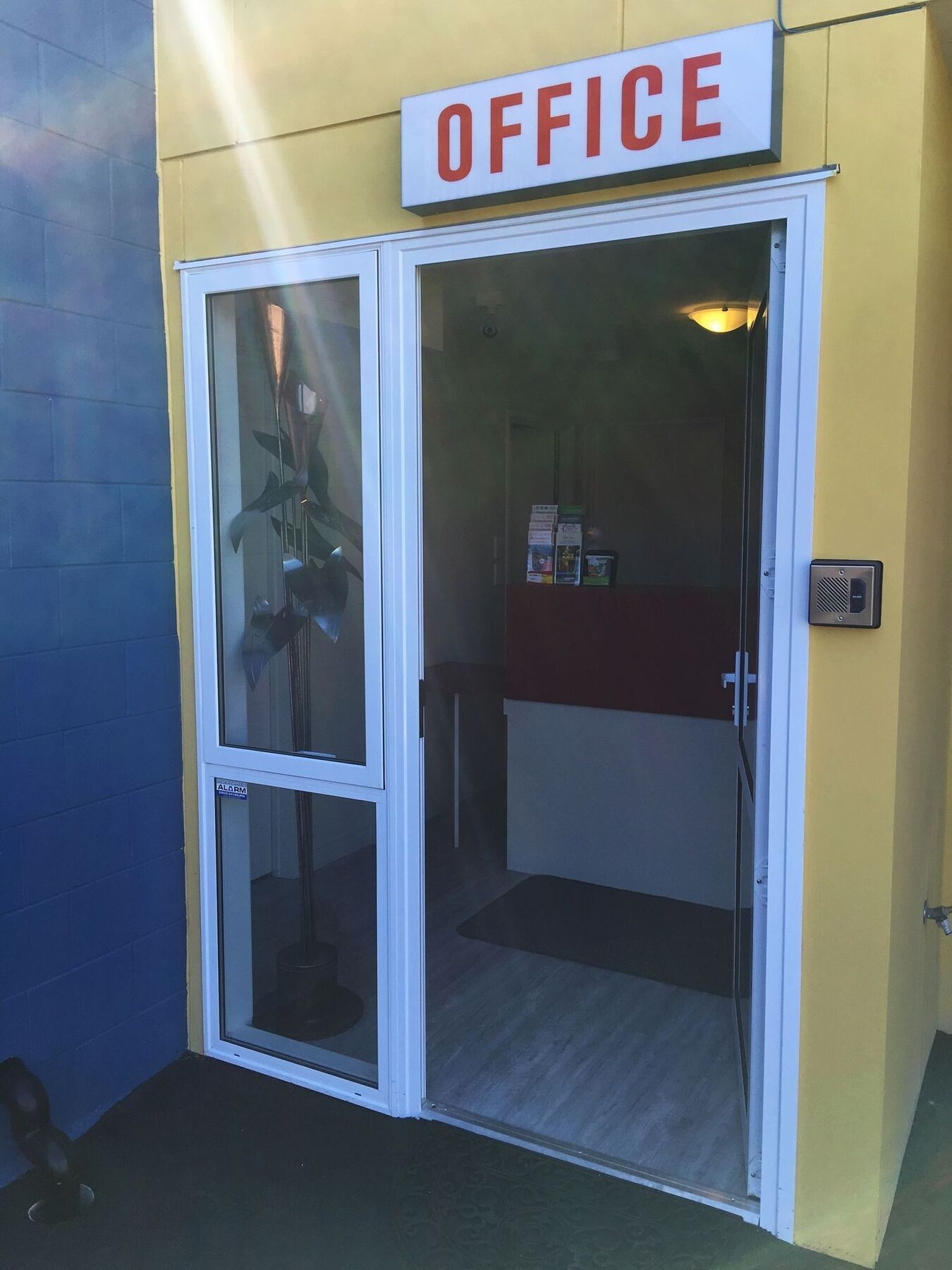 C-Motel Κράισττσερτς Εξωτερικό φωτογραφία
