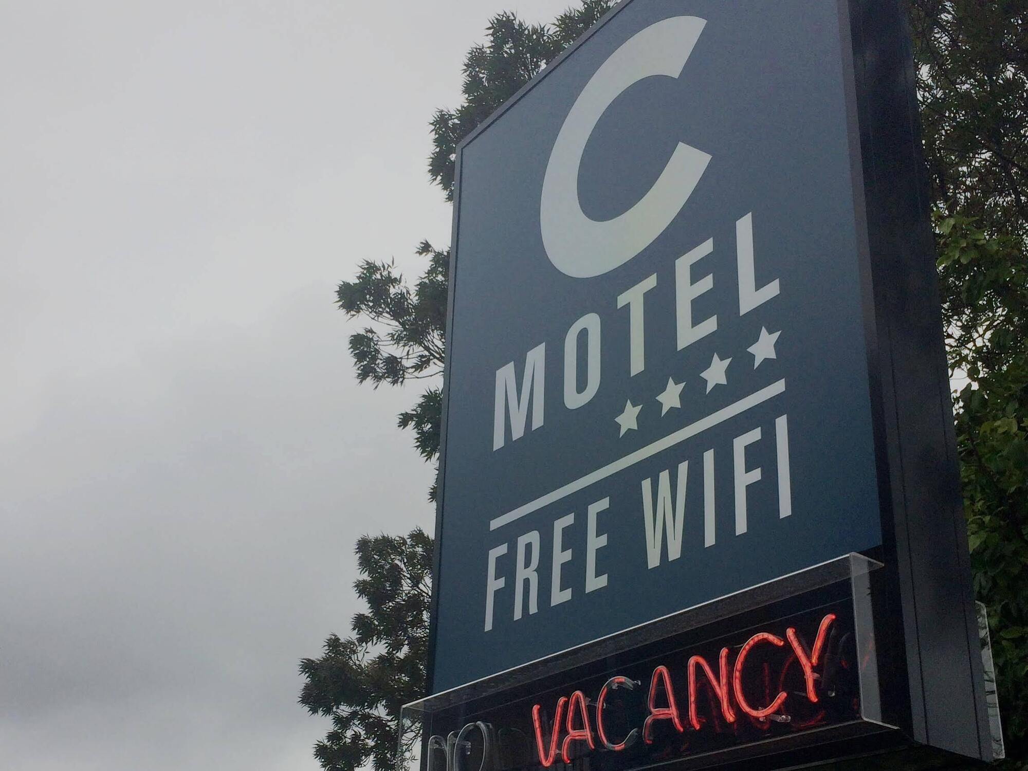 C-Motel Κράισττσερτς Εξωτερικό φωτογραφία